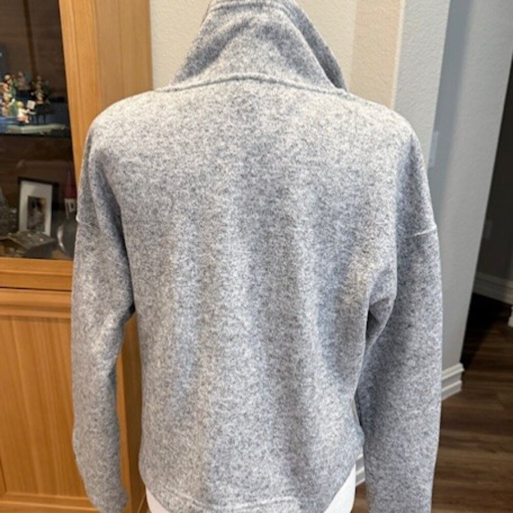 FABLETICS Alpine Pullover - Picture 4 of 16